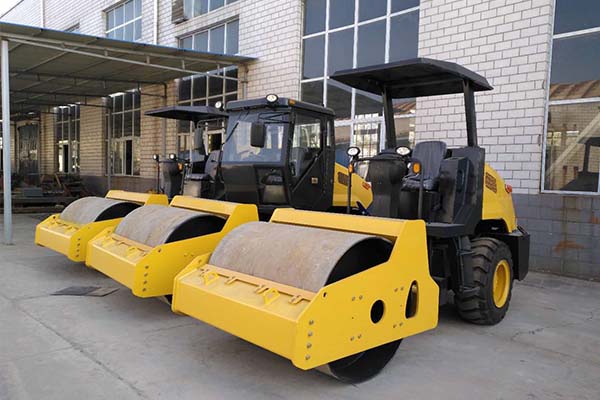 <a href='http://m.alleventpro.com' target='_blank'>壓路機(jī)</a>廠家 <a href='http://m.alleventpro.com' target='_blank'>壓路機(jī)</a>廠家