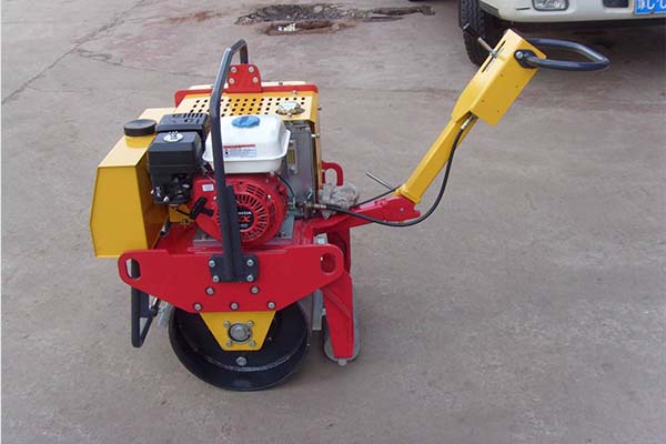 小型<a href='http://m.alleventpro.com' target='_blank'>壓路機</a> 小型<a href='http://m.alleventpro.com' target='_blank'>壓路機</a>